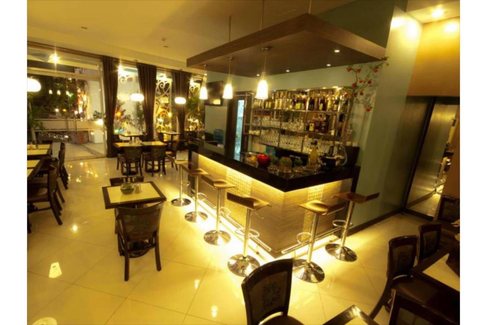 Townhouse Oak Avitel Hotel Near Osmena Highway, Pnr Pasay Station, Metro Manila Makati City Exteriér fotografie
